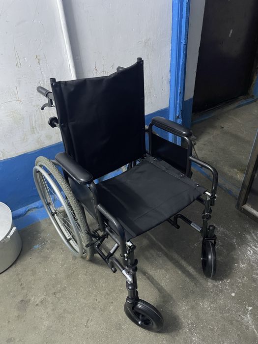 инвалидная коляска