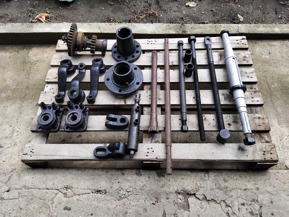 Компресор трактор, гаечни и глухи ключове и части за земеделски машини