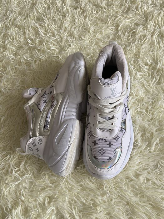 Adidasi super comozi si usori