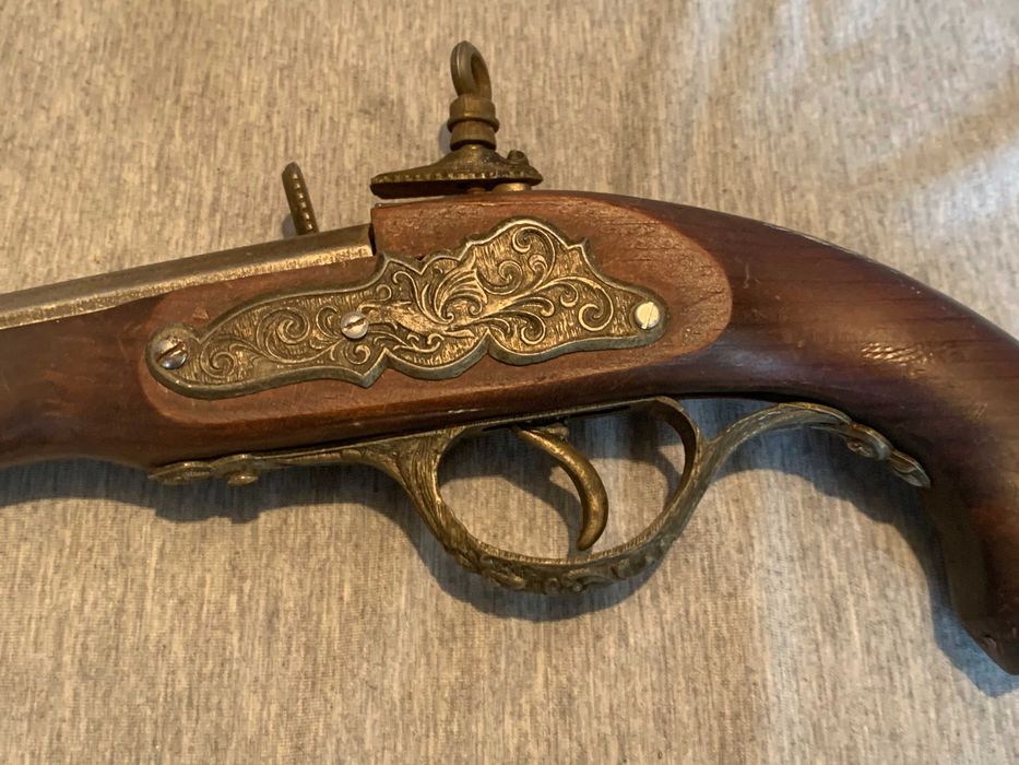 Винтидж реплика на кремъчен пистолет