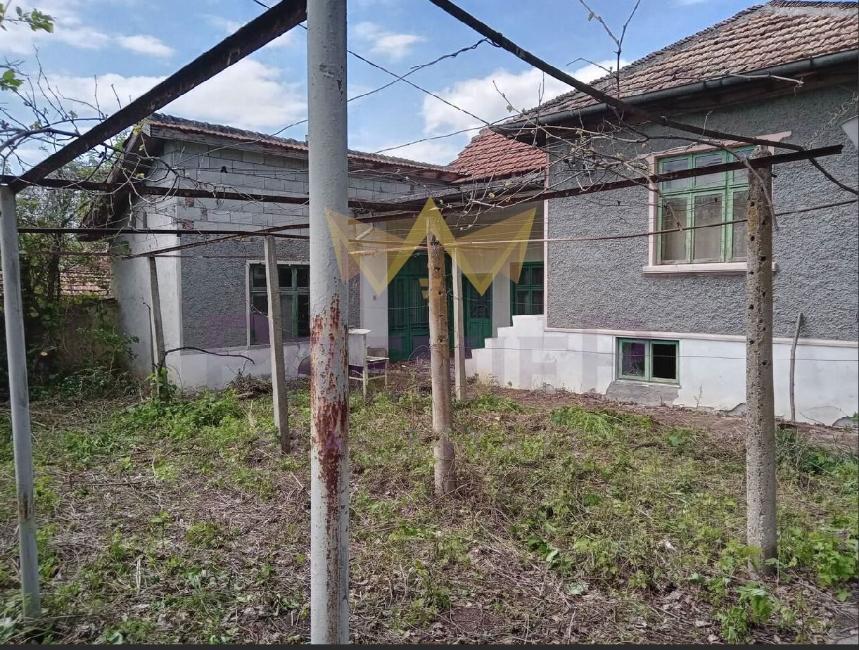 Къща с.Блъсково област Варна площ 130кв.м