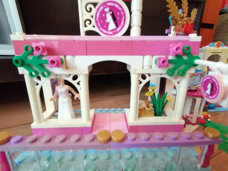 Конструктор Lego Friends 41058 Търговски център Хартлейк