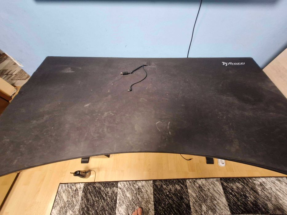 Birou Gaming Arozzi Arena Pure Black