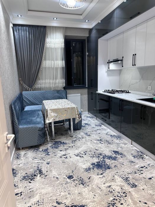 Beruniy metro yonida