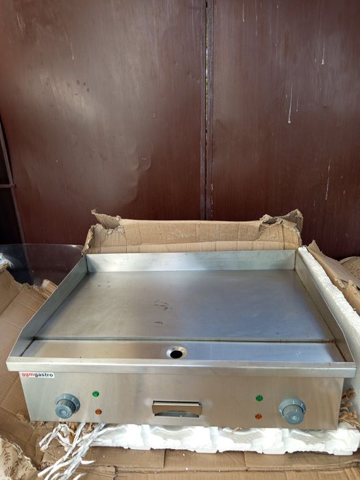 Професионална електрическа скара (Griddle) EGK75 – 4.4 kW, 50–300°C, н