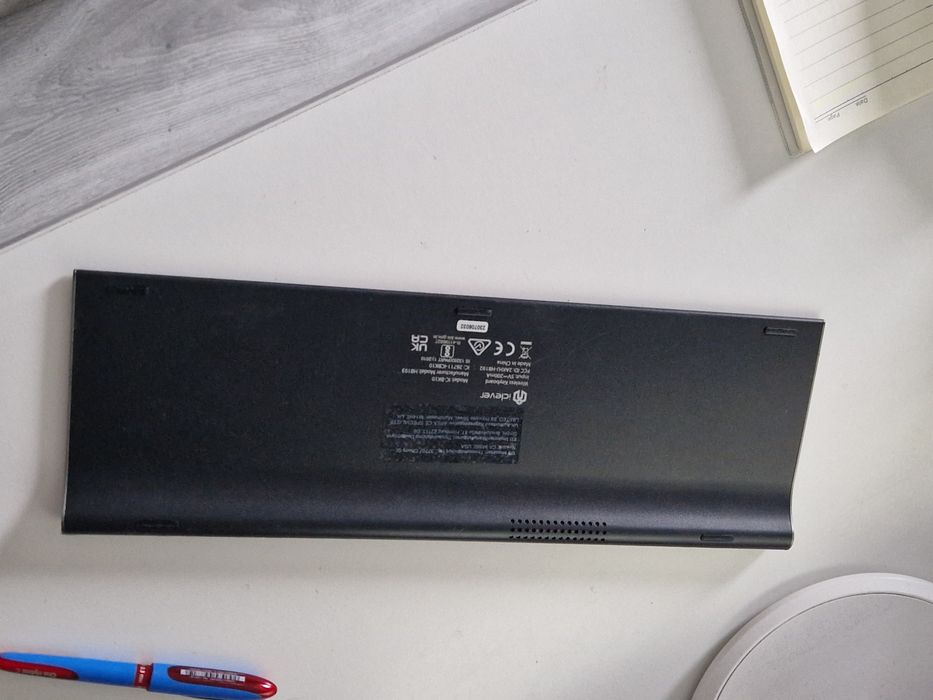 Tastatura wi fi  și Bluetooth perfect funcționala,  tip C