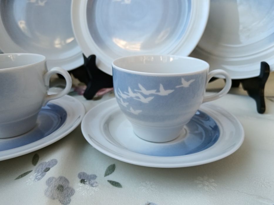 Рядка находка датски порцеланов сет за кафе и хранене с декор лебеди