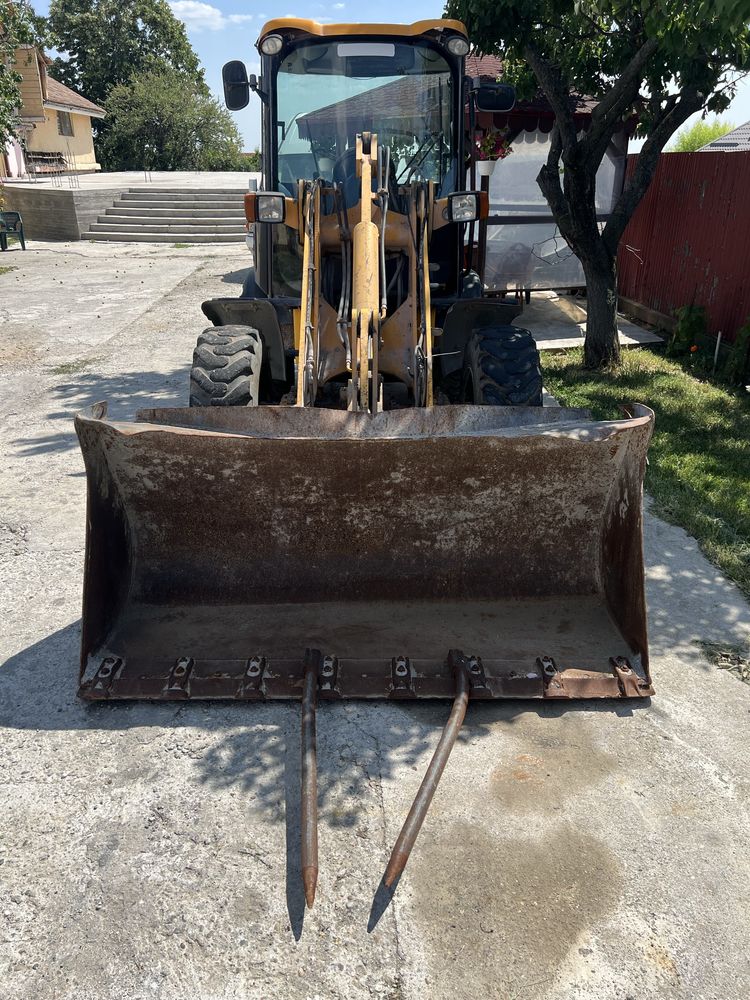Încărcător frontal, vola