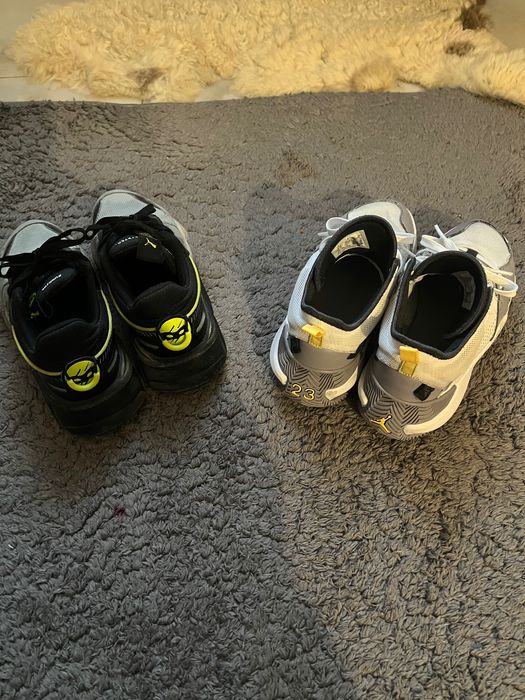 Vând pantofi sport baschet