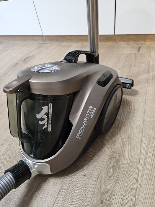 Aspirator fără sac Rowenta Compact Power Cyclonic 750W 1.5L