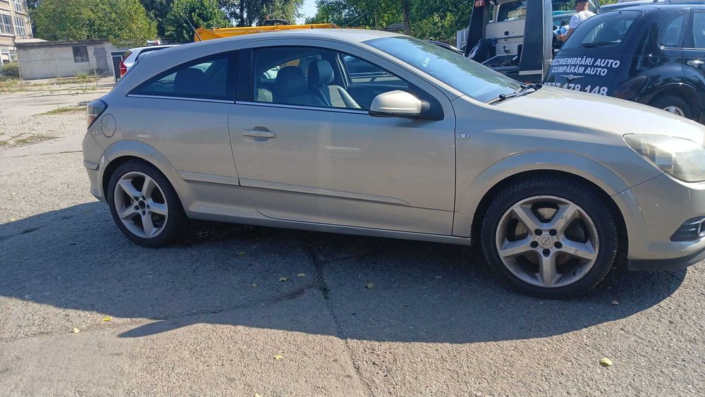 Dezmembrez Opel Astra H GTC 1.9 Diesel Din 2007 - Z19DT