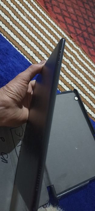 планшет сотилади