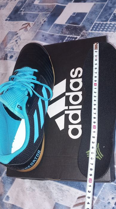 Adidași fotbal/sală nr 46