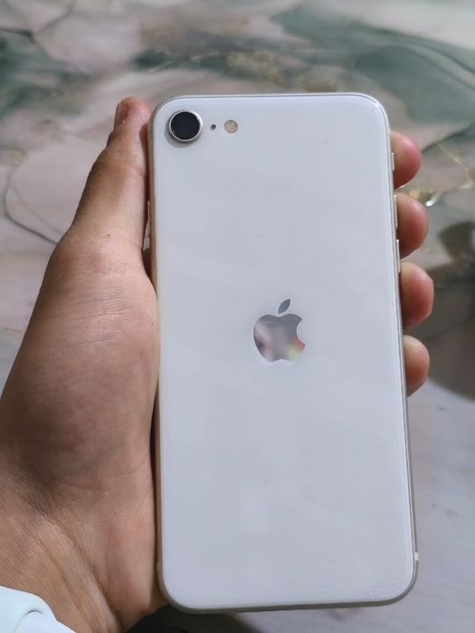 iPhone SE 3 поколение