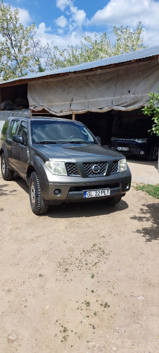 Nissan Pathfinder 2007 cu 174 cai Autoutilitara