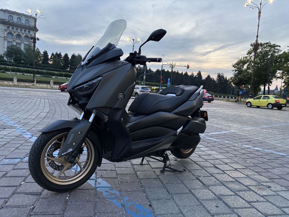 Yamaha x max 300 tech max