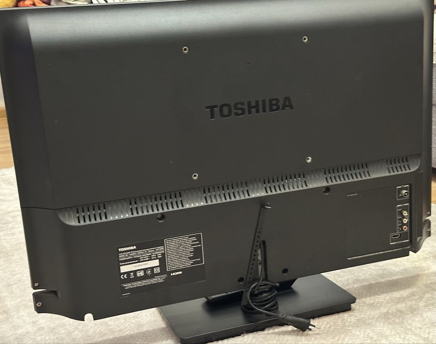 TV Toshiba LED 32’’ model 32P1300D utilizat dar stare f buna