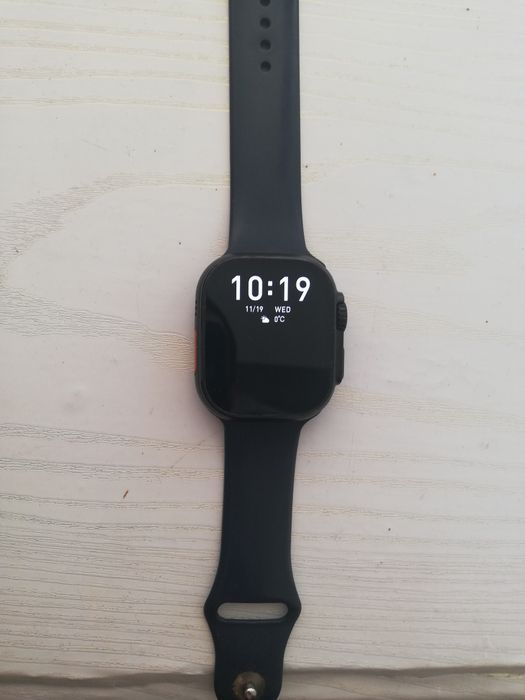 Смарт часы Hoco недорого, в идеальном состоянии.