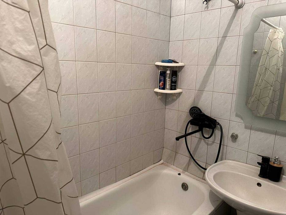 2/2/4, 56 м, Кирпич, корзинка Абая, Лабзак, Ц 13, дом 2 линия