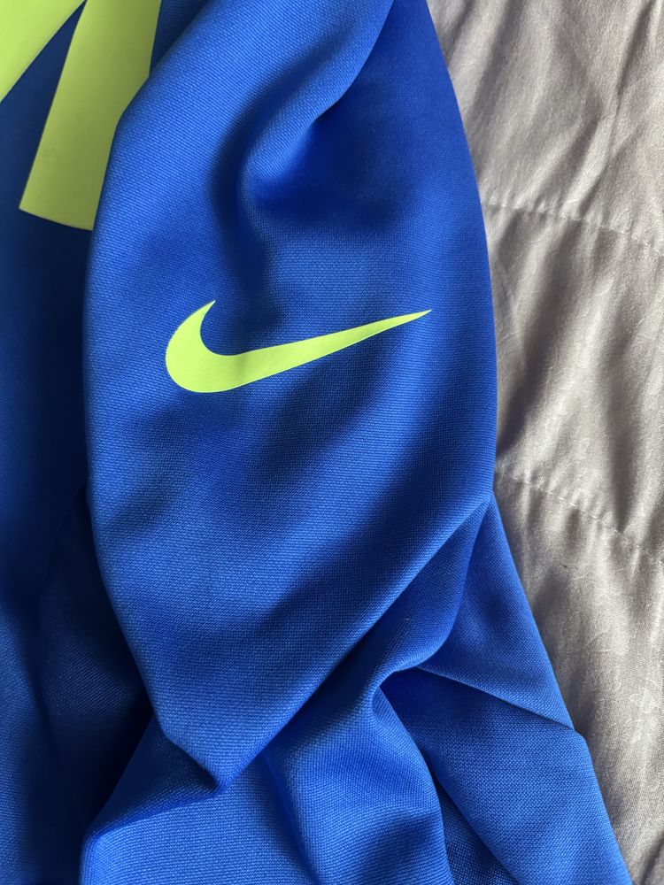 Суичер NIKE Размер: 158-170см  13-15г