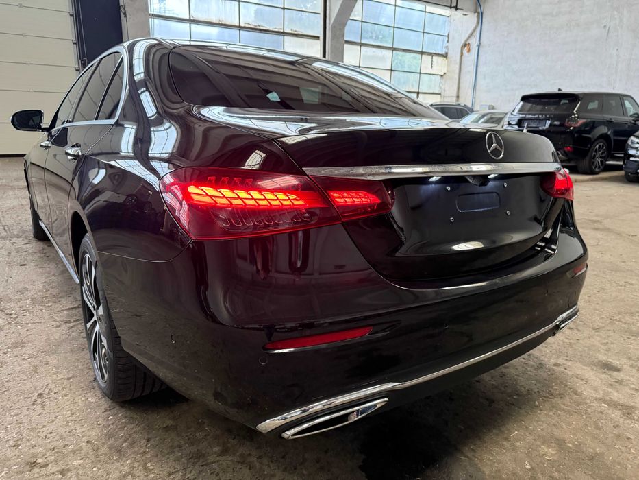 Mercedes E450 berlina avariat