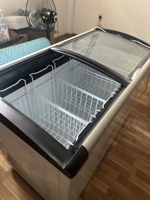 Продам морозильник XINGX-SD338