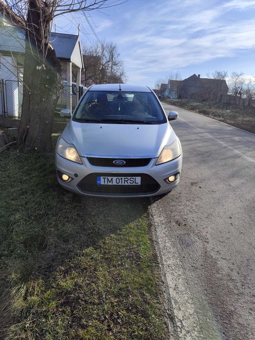 Vând Ford focus 2010 limuzina 1.6 tdci
