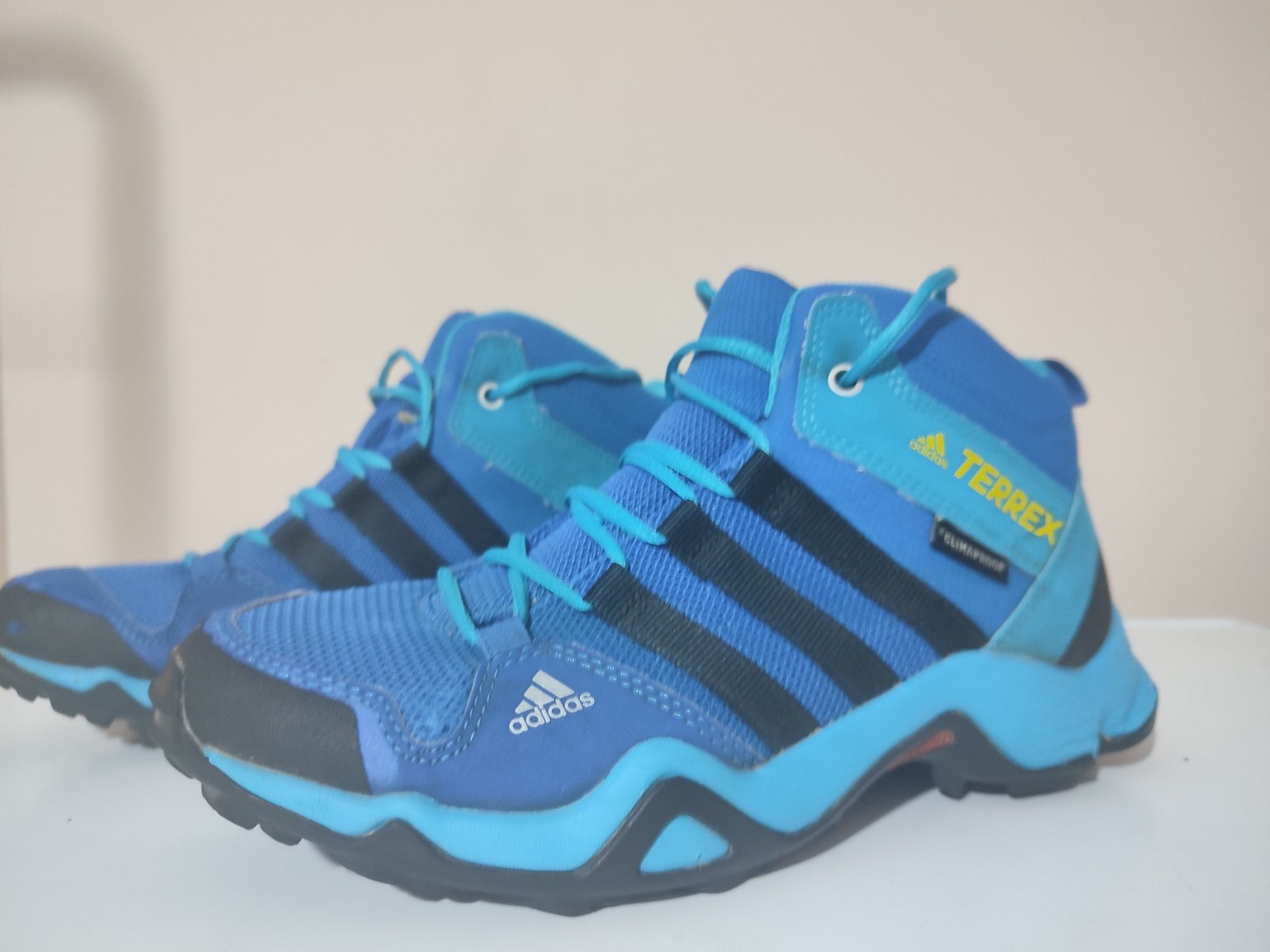 Teen кецове и Обувки Adidas Terrex