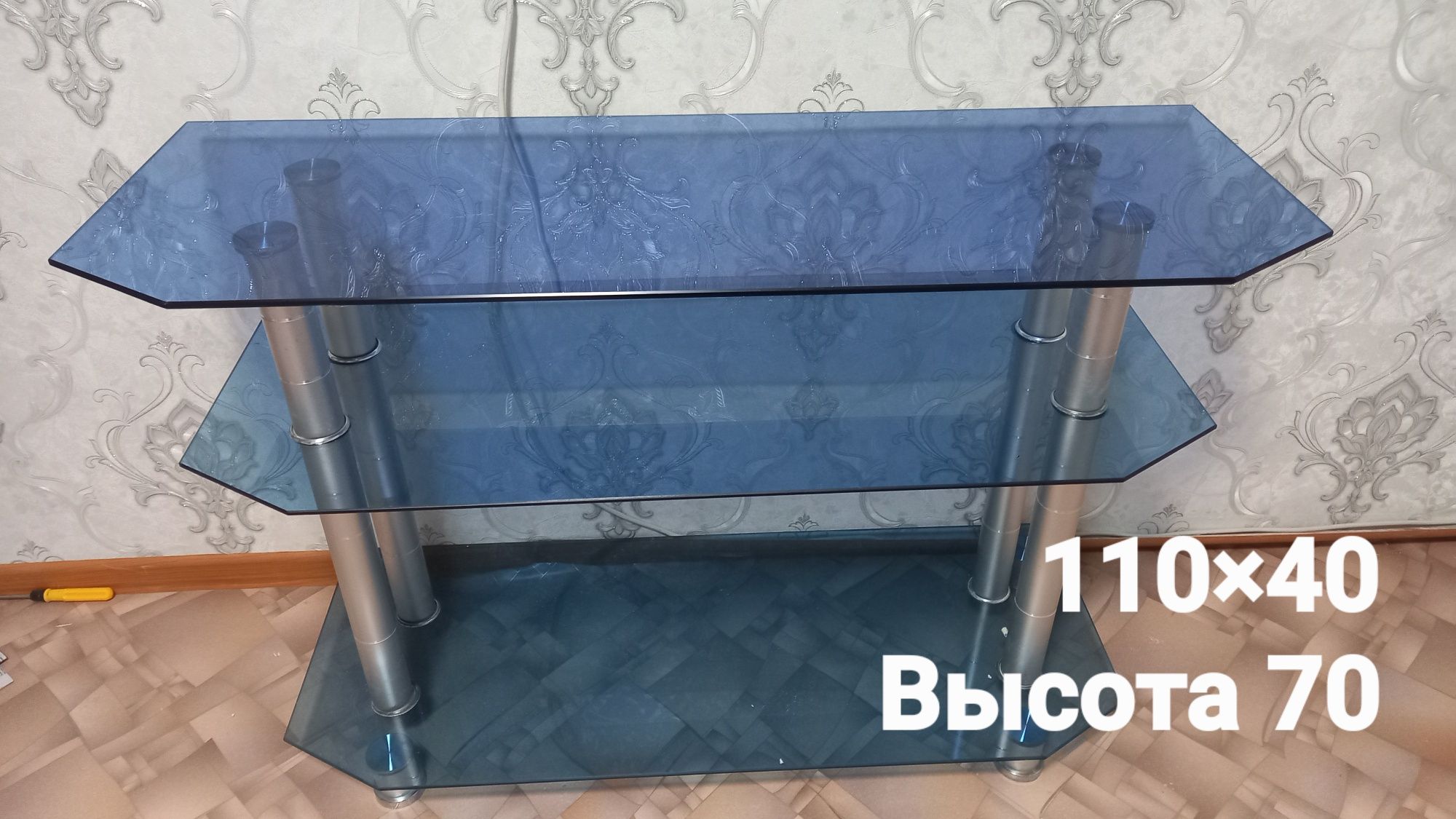 Продам тумбу стеклянную