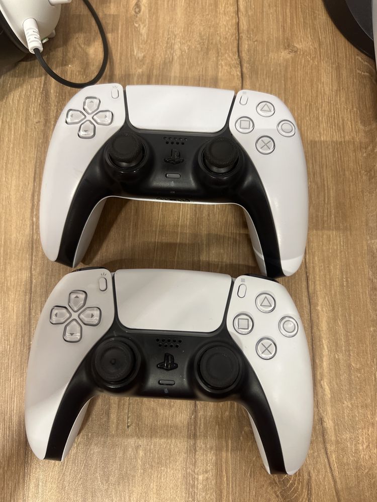 Продам PlayStation 5 с дисководом.