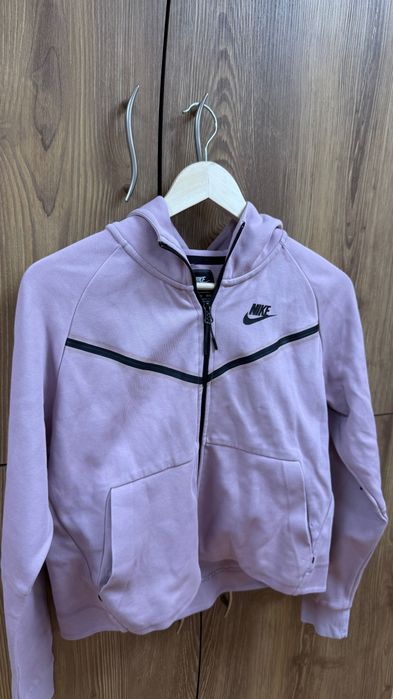 Лилав комплект Nike Tech Fleece