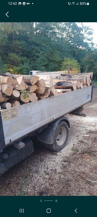 Nisip, balastru, piatra concasata, gunoi/balegar