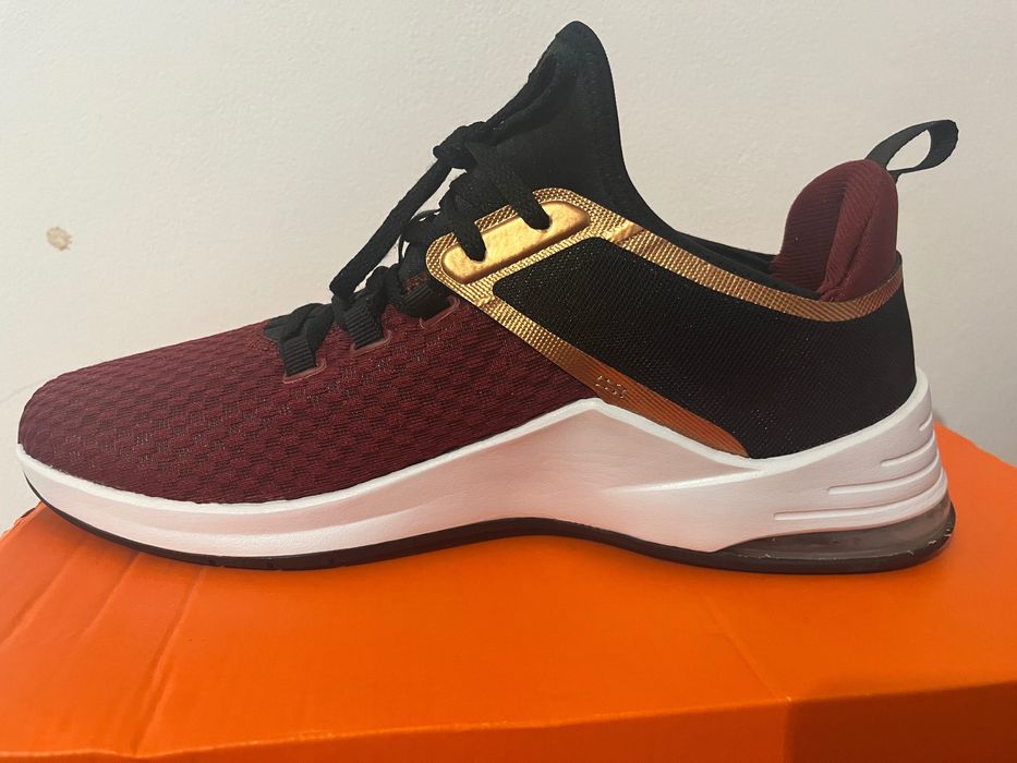 маратонки nike air max bella rеd размер 40 нови