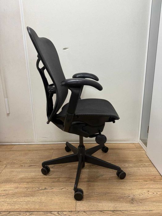 Refurbished Herman Miller Mirra Graphite Butterfly