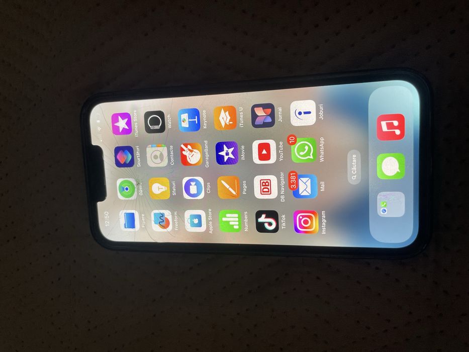 iphone 13 pro mica fisura pe fata pe spate este impecabil