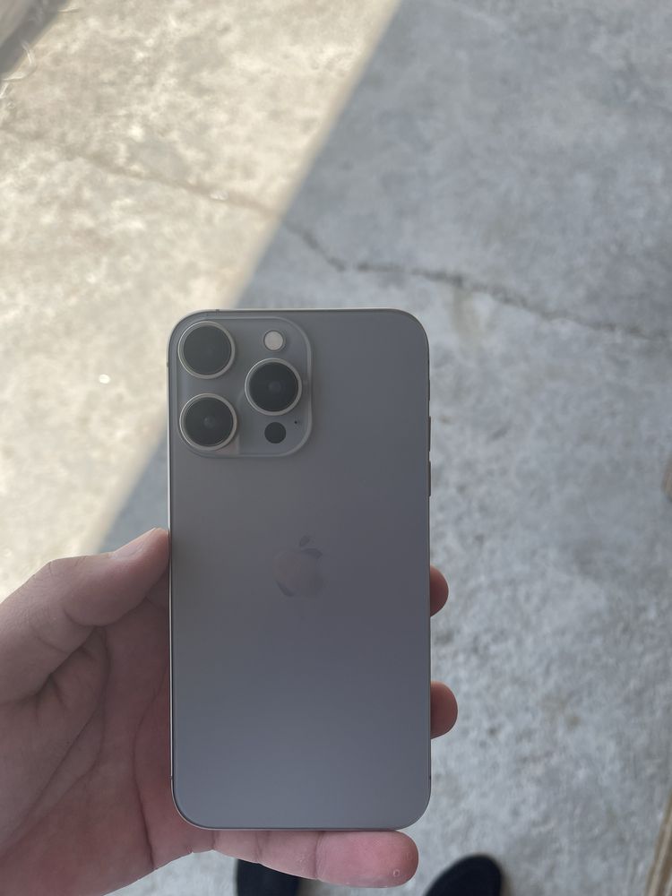Iphone Xr 15 pro korpusda srochna sotiladi