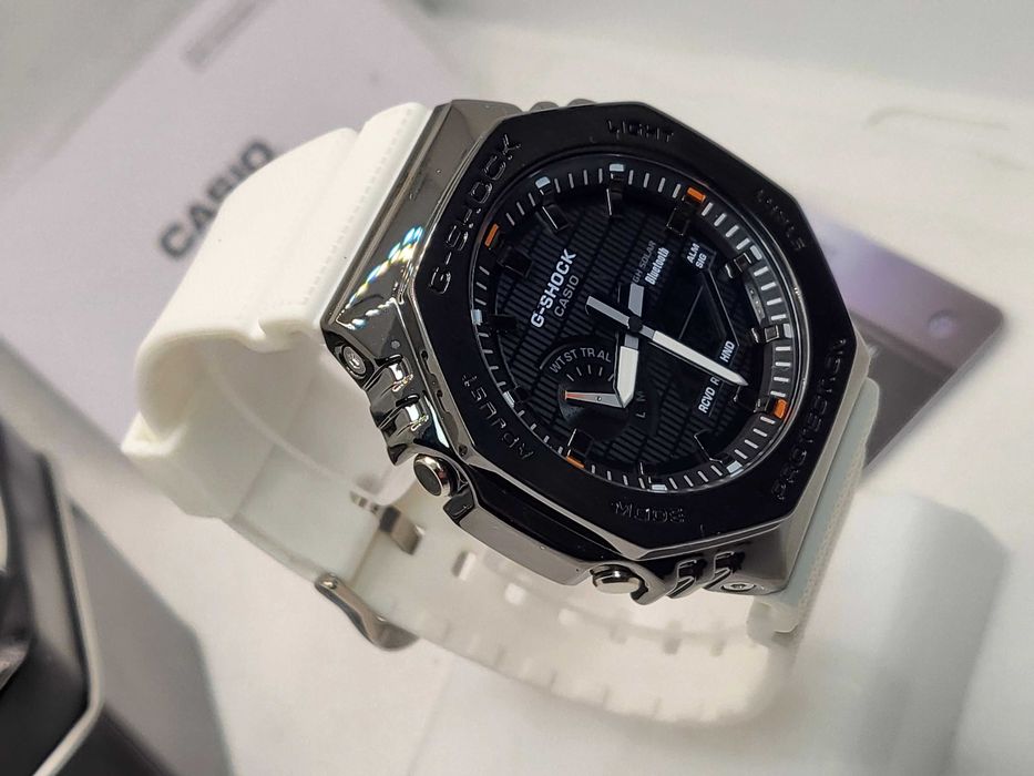 Ceas Sport Casio G-Shock GM-2100 White Metal – Nou, Garanție 2 Ani