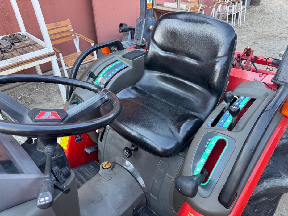 Tractor japonez Yanmar F210