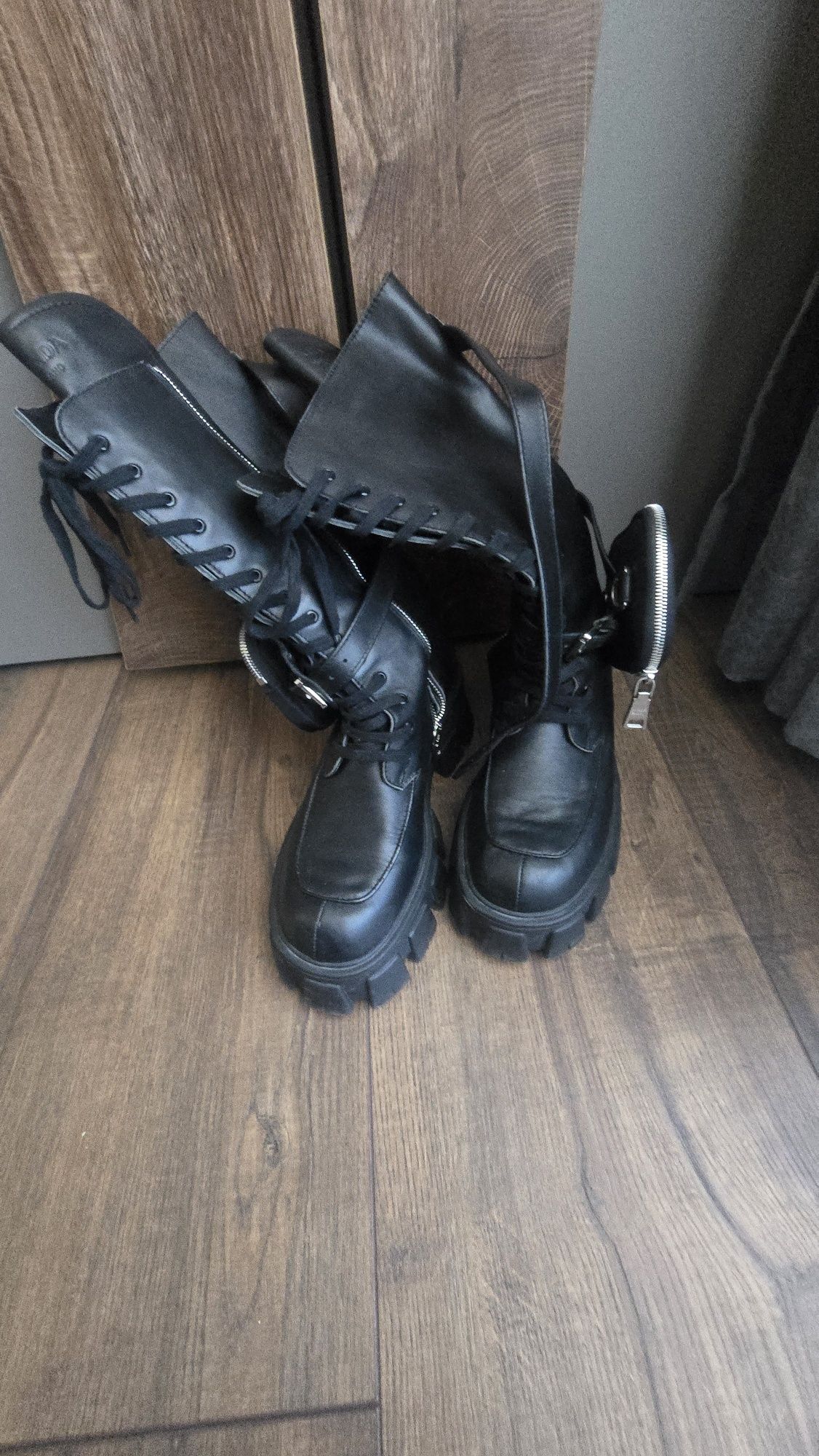 Зимни дамси боти Prada