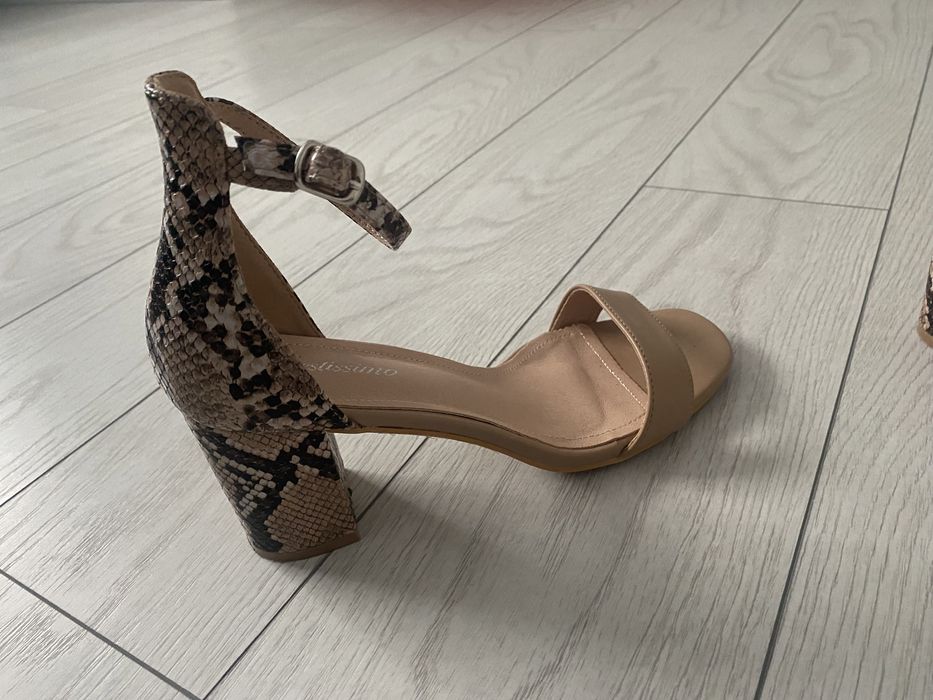 Vand sandale, comode, toc de 5 cm