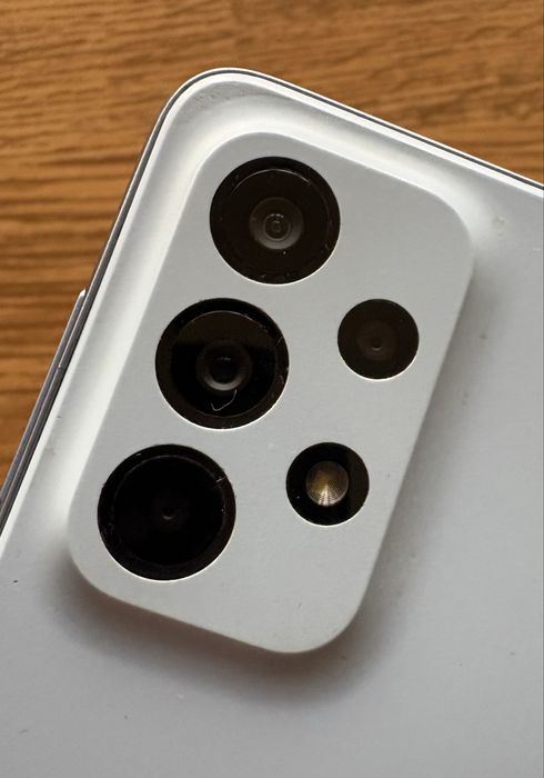 Vând Samsung A33 5G în stare foarte bună