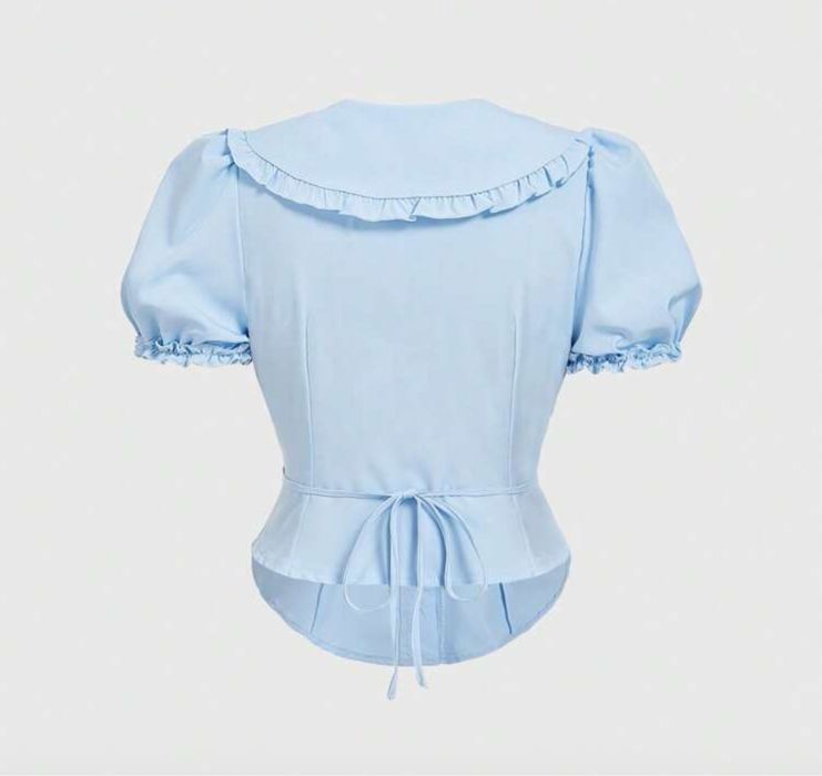 Блуза в небесносин цвят