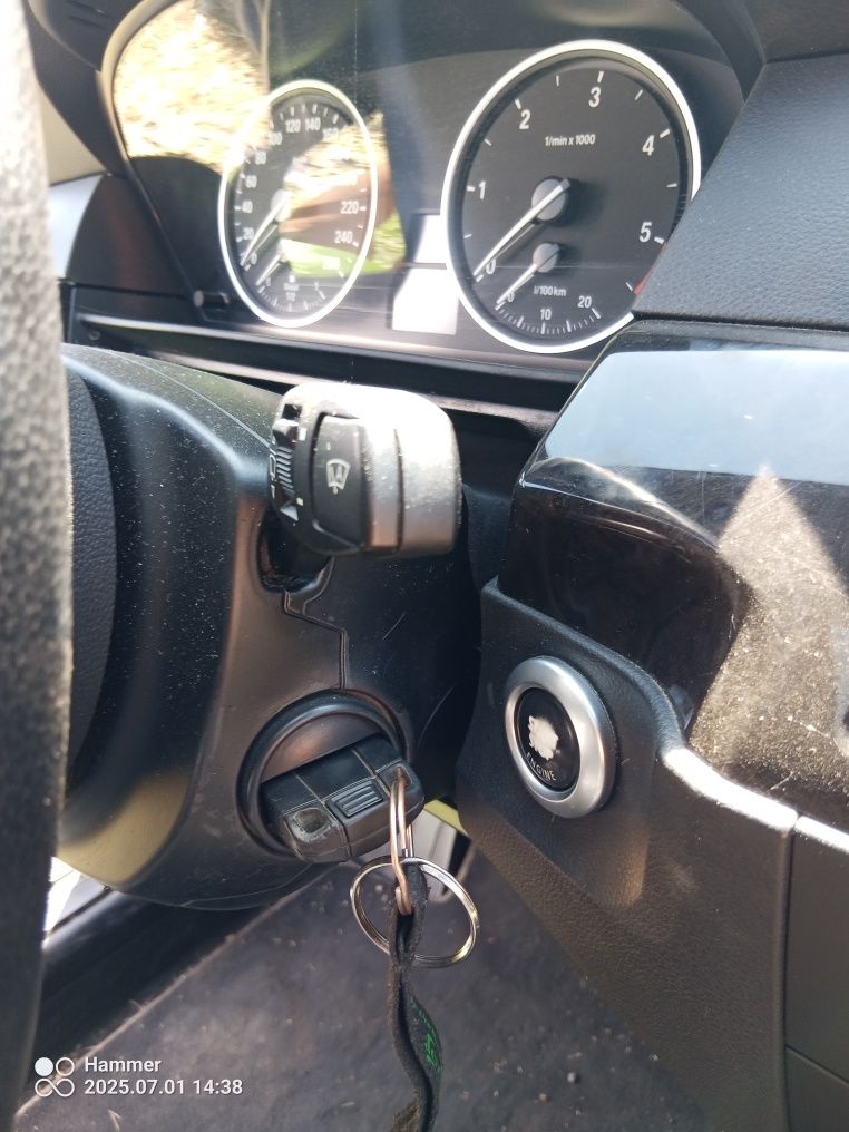 Продавам BMW e61 facelift 2000 кубика 177 конски сили дизел на части