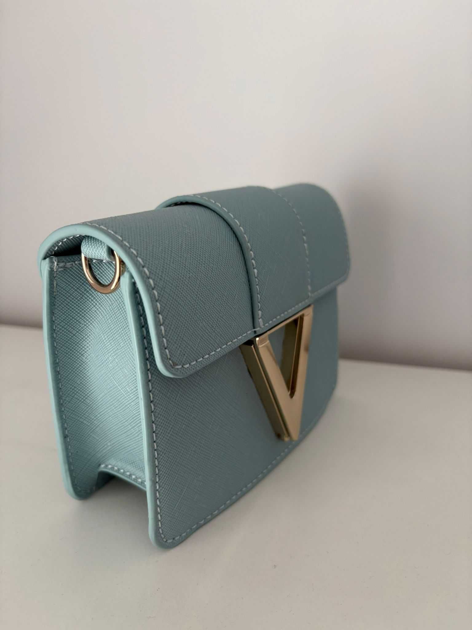 Чисто нова чанта Valentino Bags Voyage