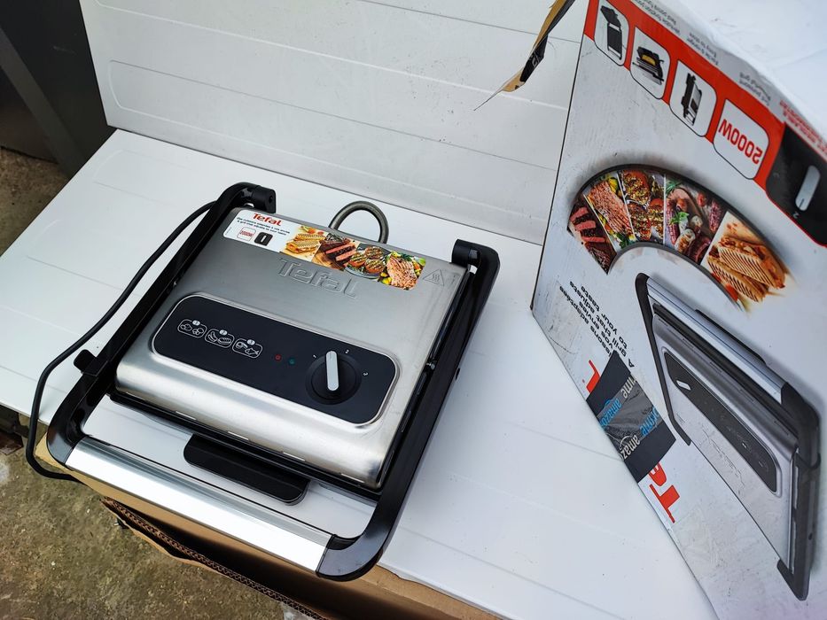 Grill Tefal Inicio GC242D38, 2000 W, Termostat 3 nivele, Placi cu inve