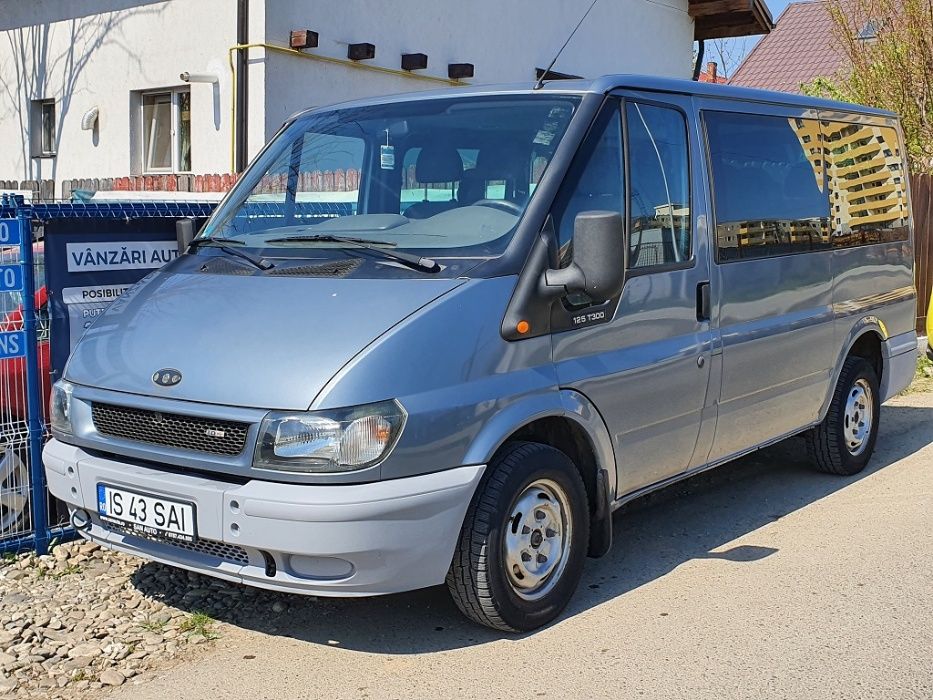 Inchirieri auto Iasi 8+1 / Ford Transit 9 locuri / Rent a car