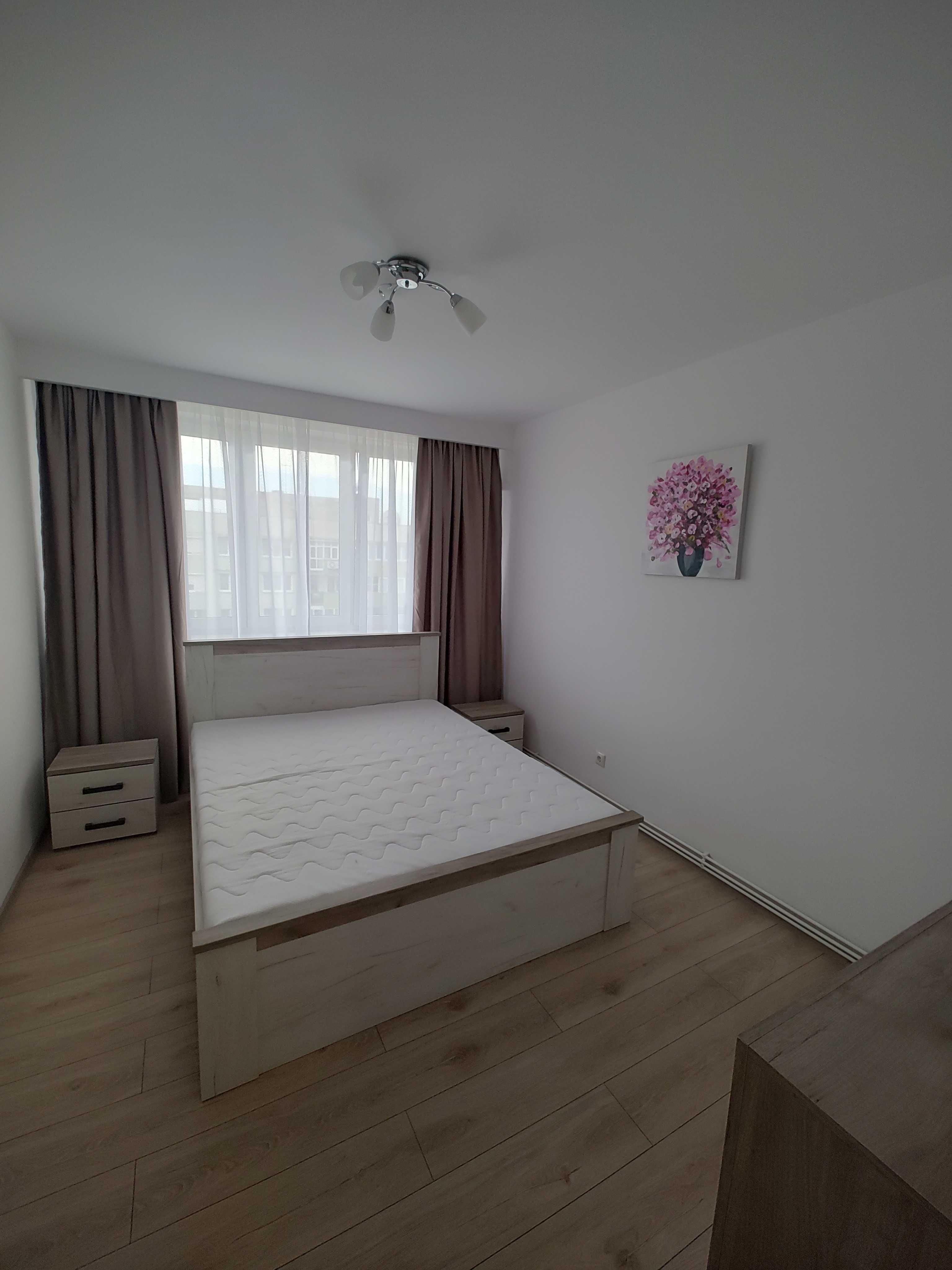 Inchiriez apartament 3 camere complet decomandat Mihai Viteazul