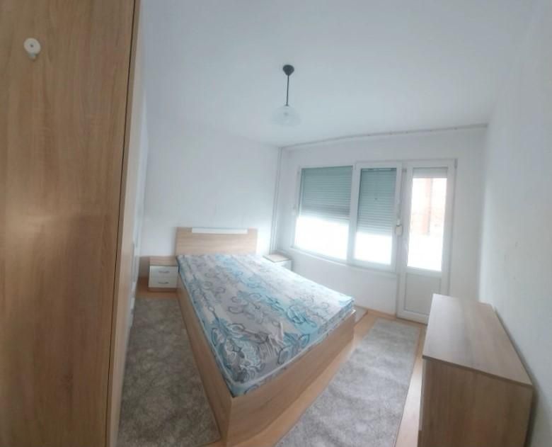 Дава се под наем Тристаен апартамент в София, Надежда 1 - 87 кв.м за 525 € - Снимка #2