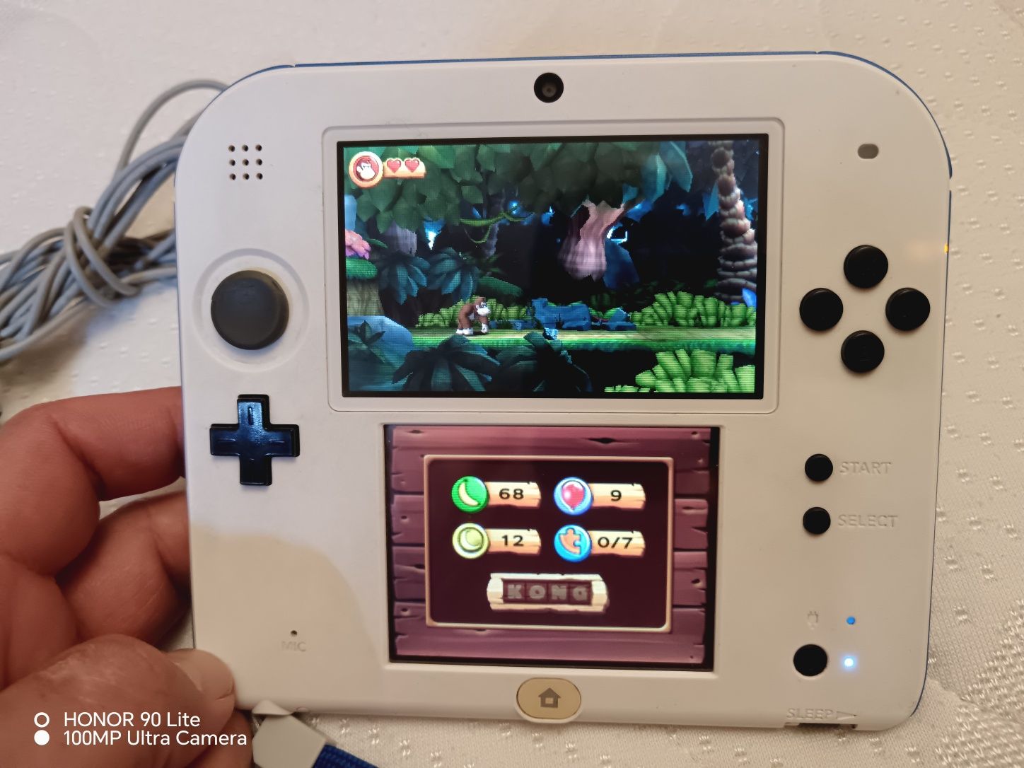 Nintendo 2DS alb cu albastru