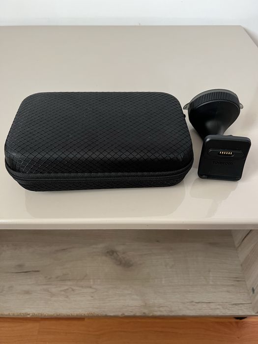 Vand GPS TOM TOM !!!